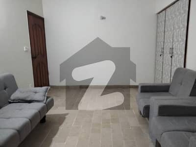 2 Bed DD Corner Flat For Sale