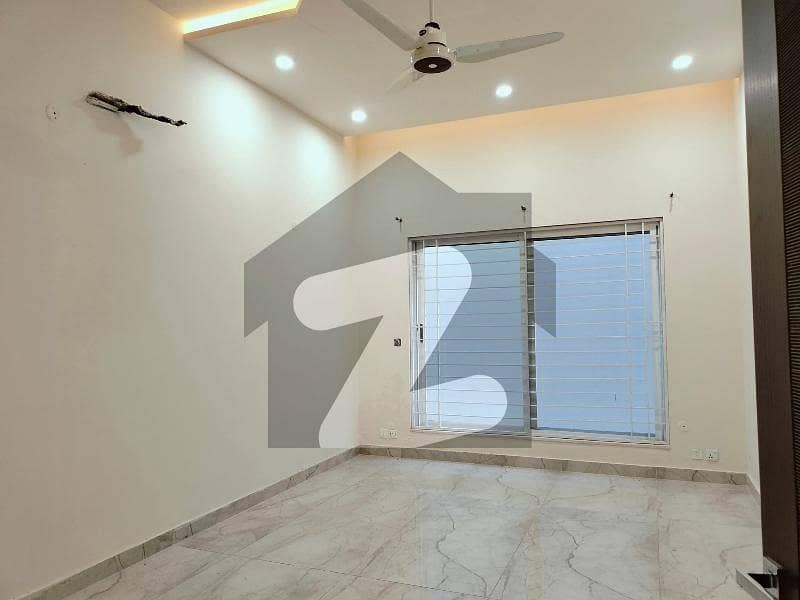 G-9-3 house available for sale investor price