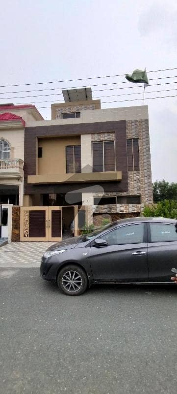 ڈی ایچ اے فیز 11 ۔ ہلوکی گارڈنز ڈی ایچ اے ڈیفینس,لاہور میں 4 کمروں کا 5 مرلہ مکان 1.8 کروڑ میں برائے فروخت۔