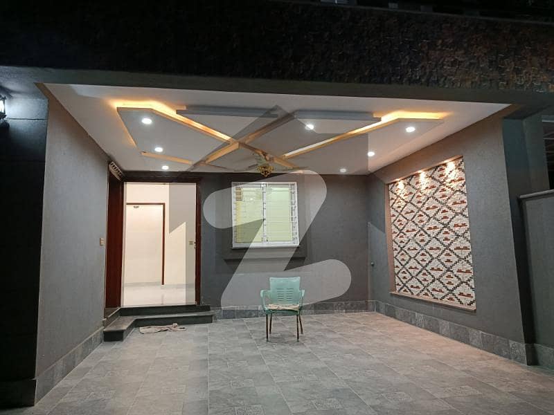 بحریہ ٹاؤن سیکٹر ای بحریہ ٹاؤن,لاہور میں 4 کمروں کا 7 مرلہ مکان 3.35 کروڑ میں برائے فروخت۔