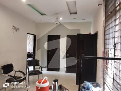 04 MARLA OFFICE 2ND FLOOR EXCELLENT LOCATION