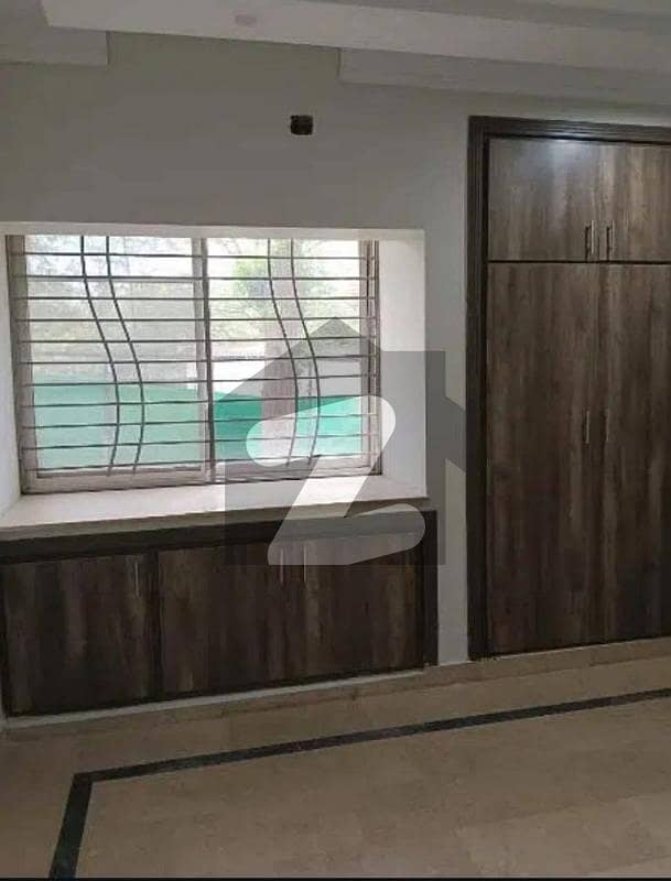 Ground Floor Flat Available For Rent In G11 Ground Floor Flat Available For Rent In G11