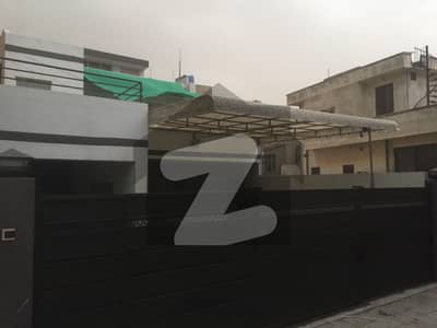 کیولری ایکسٹینشن لاہور میں 3 کمروں کا 10 مرلہ مکان 4.15 کروڑ میں برائے فروخت۔