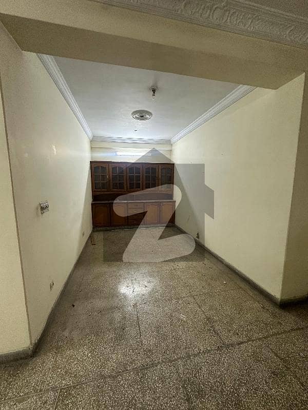3 Bedroom Flat For Sale
