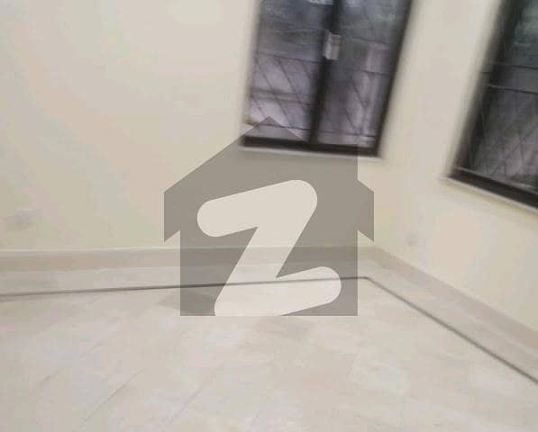 ایف ۔ 7 اسلام آباد میں 5 کمروں کا 1 کنال مکان 5.5 لاکھ میں کرایہ پر دستیاب ہے۔