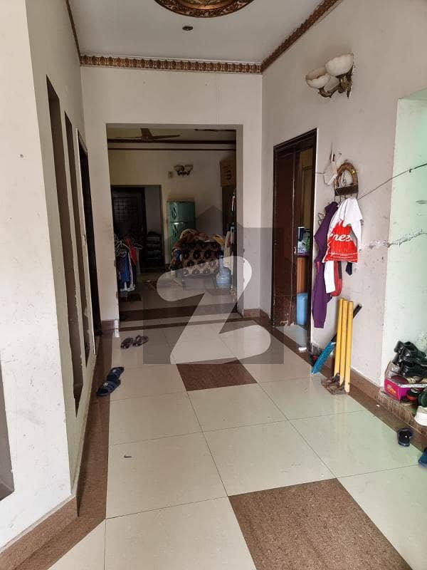 ازمیر ٹاؤن ۔ بلاک سی ازمیر ٹاؤن,لاہور میں 5 کمروں کا 1 کنال مکان 6.5 کروڑ میں برائے فروخت۔