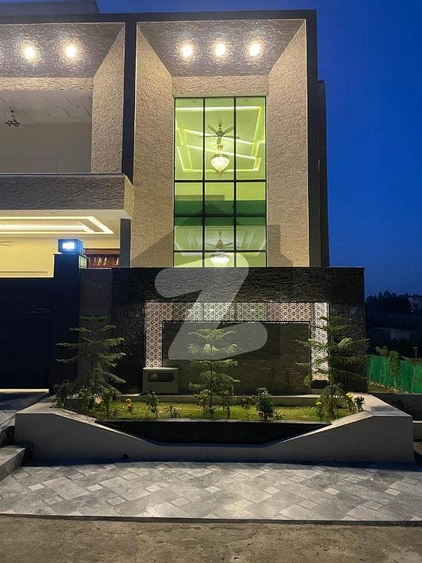 جی ۔ 15 اسلام آباد میں 9 کمروں کا 2 کنال مکان 2.7 لاکھ میں کرایہ پر دستیاب ہے۔