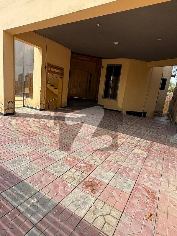 10 Bed Triple Story House For Rent On 1 Kanal 10 Bed Triple Story House For Rent On 1 Kanal