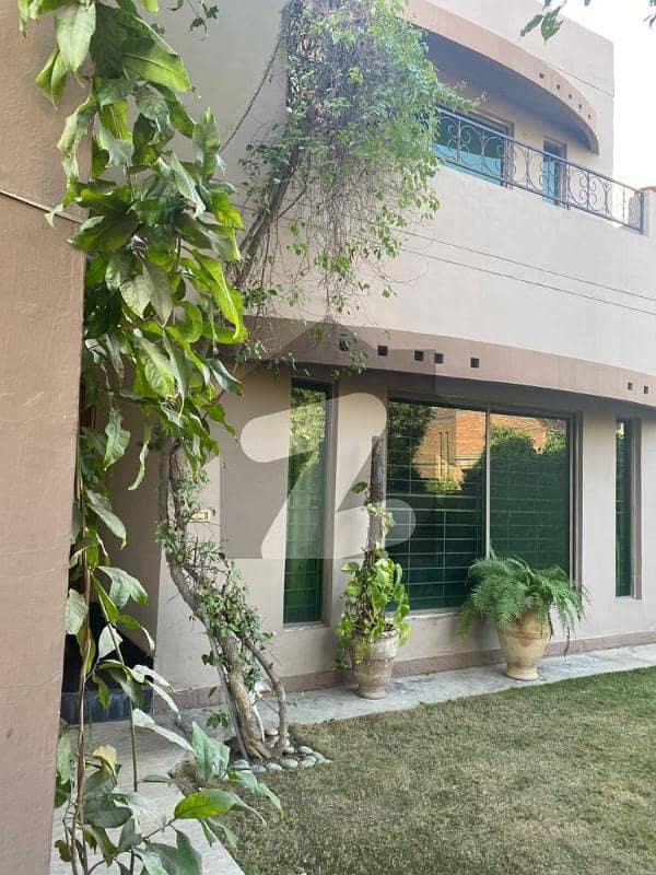 1 Kanal Renovated Brigadier House For Sale