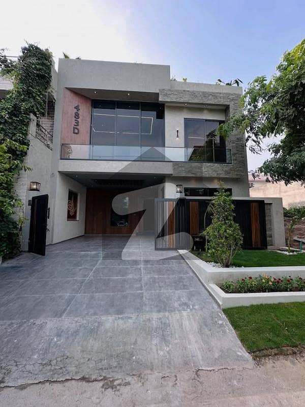 200 Sq Yard Modern Design House Available For Sale