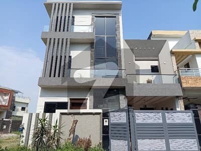 Buy your ideal Corner 6 Marla House in a prime location of Gujranwala