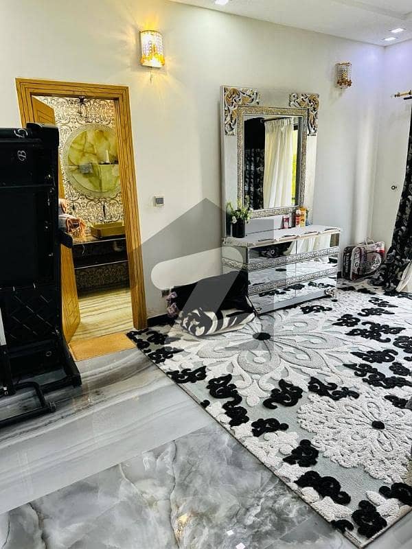 A House Of 4500 Square Feet In D-12