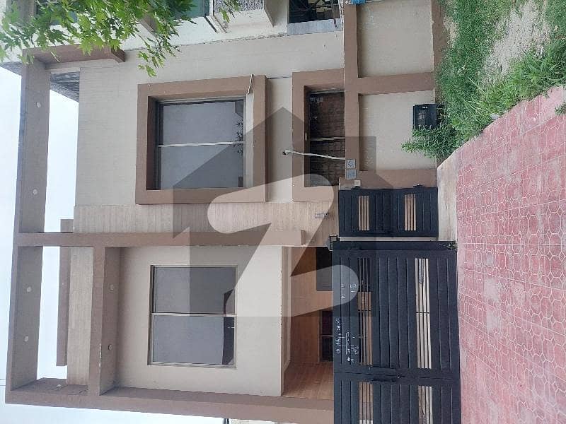 ڈی ۔ 12 اسلام آباد میں 4 مرلہ مکان 4.0 کروڑ میں برائے فروخت۔