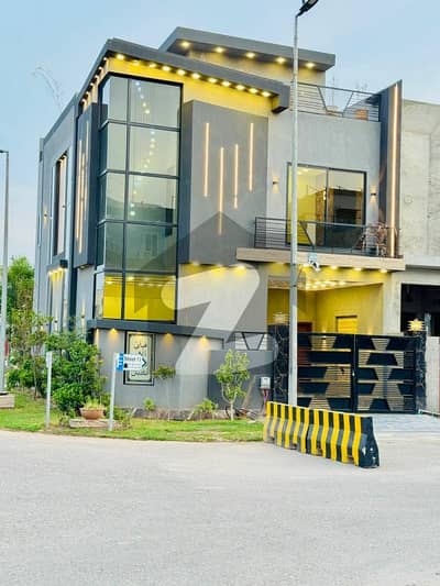 Corner 5 Marla House In Royal Orchard For sale At Good Location