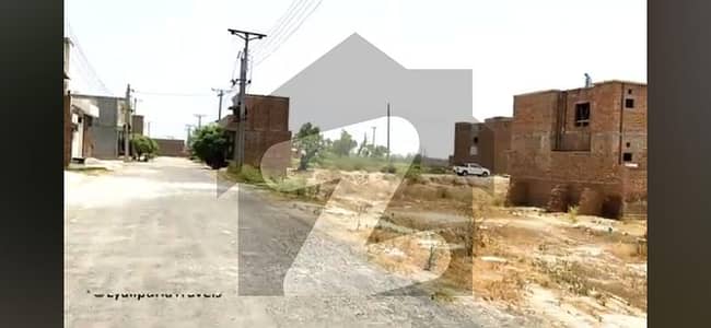 خالد گارڈن فیصل آباد میں 7 مرلہ رہائشی پلاٹ 56.0 لاکھ میں برائے فروخت۔