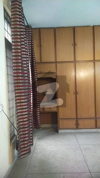 20 Marla Uper Portion House For Rent Model Town Ext Lhr