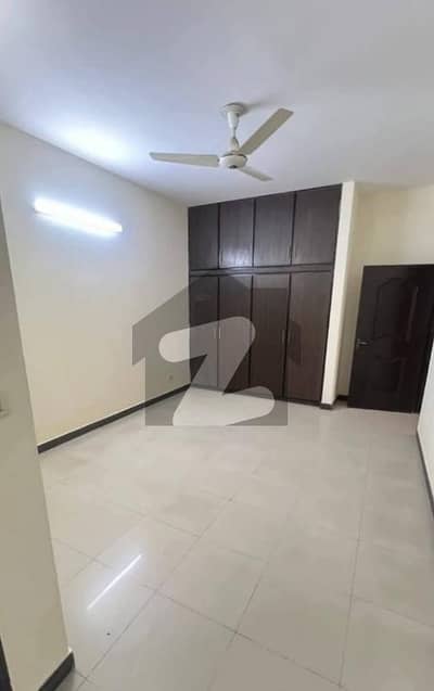 12 Marla 4 Bedrooms House For Sale.