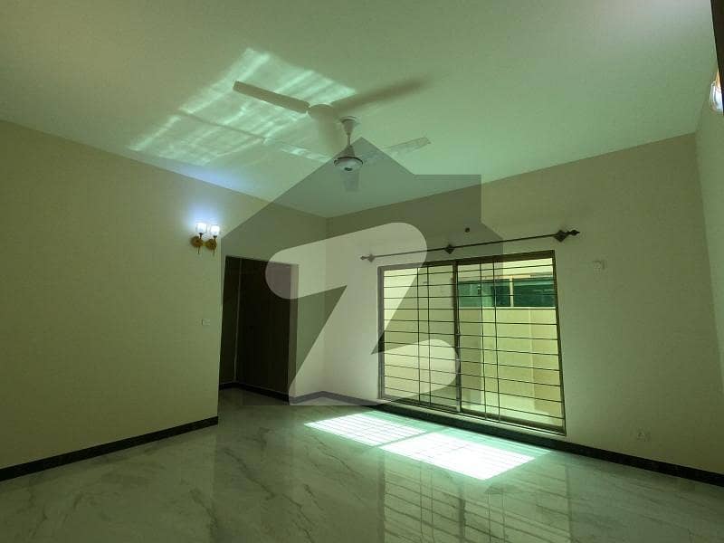 Ideal House In Karachi Available For Rs. 61000000 Ideal House In Karachi Available For Rs. 61000000
