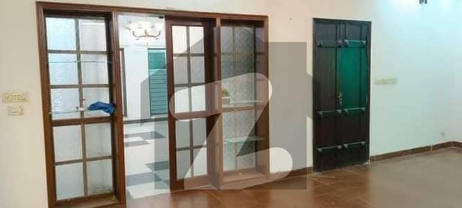 10 Marla 5 Bedrooms Near to Park House Available For Sale.