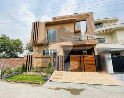 A Palatial Residence For sale In Central Park Housing Scheme Central Park Housing Scheme