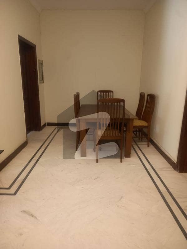1 KANAL UPPER PORTION AVAILABLE FOR RENT F-8/1