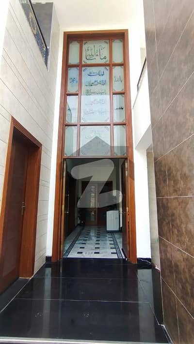 18 MARLA FURNISHD HOUSE DOUBLE STORY