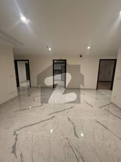 3 Bed Unfurnished Appartment With Private Lift For Rent On Reasonable Price