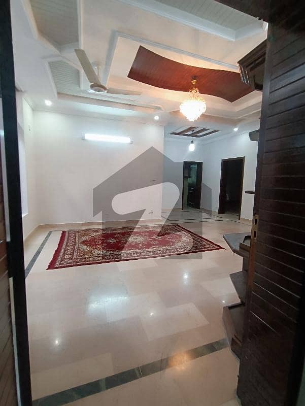 40x80 upper portion available for rent in g13