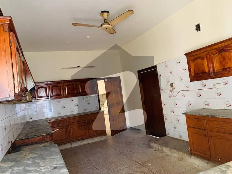 45 Marla house on sale in Hayatabad Phase 2
