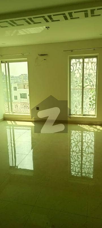 1BED STUDIO APORTMENT IS AVAILABLE FOR RENT IN SECTOR D BAHRIA TOWN LAHORE