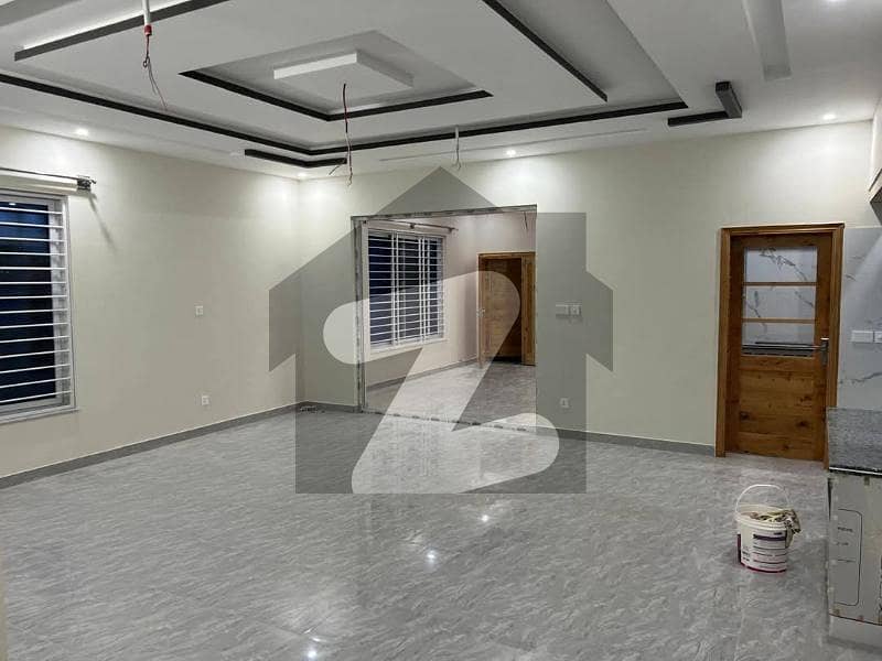 Beautiful 15 Marla Main Location Portion Beautiful 15 Marla Main Location Portion