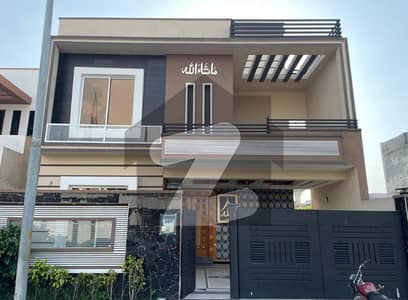 ڈی سی کالونی - چناب بلاک ڈی سی کالونی,گوجرانوالہ میں 5 کمروں کا 10 مرلہ مکان 4.0 کروڑ میں برائے فروخت۔