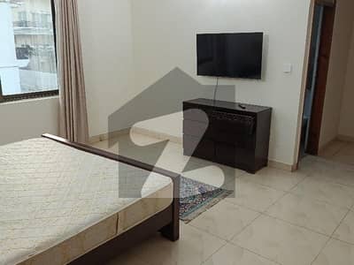 ایف ۔ 10 اسلام آباد میں 5 کمروں کا 1 کنال مکان 6.5 لاکھ میں کرایہ پر دستیاب ہے۔