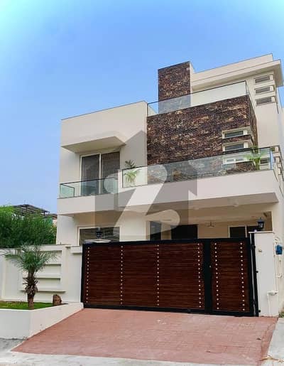 Top City 10 Marla House For Sale
