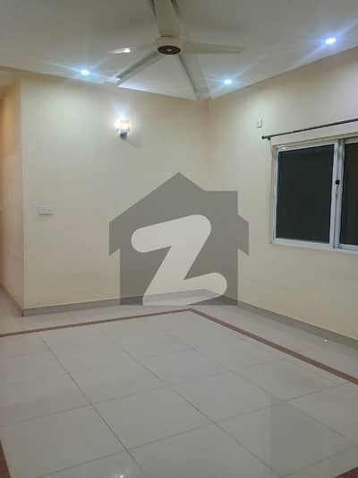 Book A 1700 Square Feet Flat In G-11