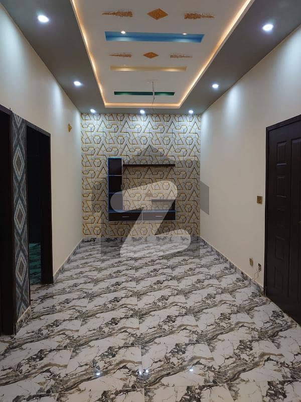 Upper Portion Available Is Available For Rent