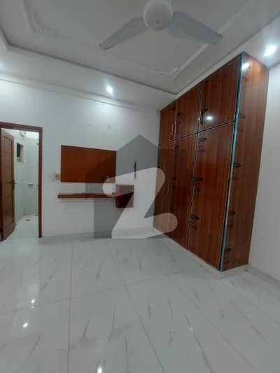 10 Marla Upper Portion For Rent In IEP Engineer Town Lahore