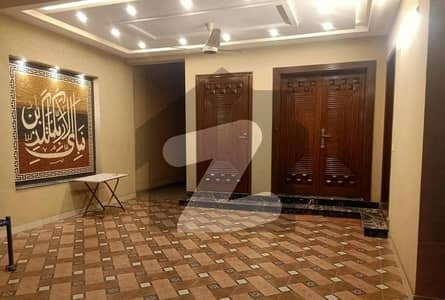 لیک سٹی میڈوز فیز 1 - بلاک جی لیک سٹی میڈوز فیز 1,لیک سٹی میڈوز,لاہور میں 6 کمروں کا 12 مرلہ مکان 4.25 کروڑ میں برائے فروخت۔