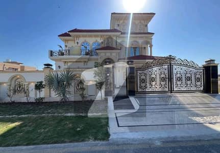 Ideally Located House Of 1 Kanal Is Available For sale In Central Park Housing Scheme