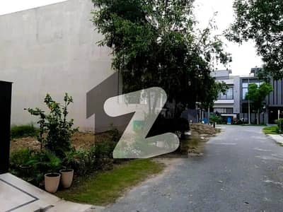 5 Marla Top Location Plot No- 562 Block E Phase 9 Town DHA Lahore For Urgent Sale