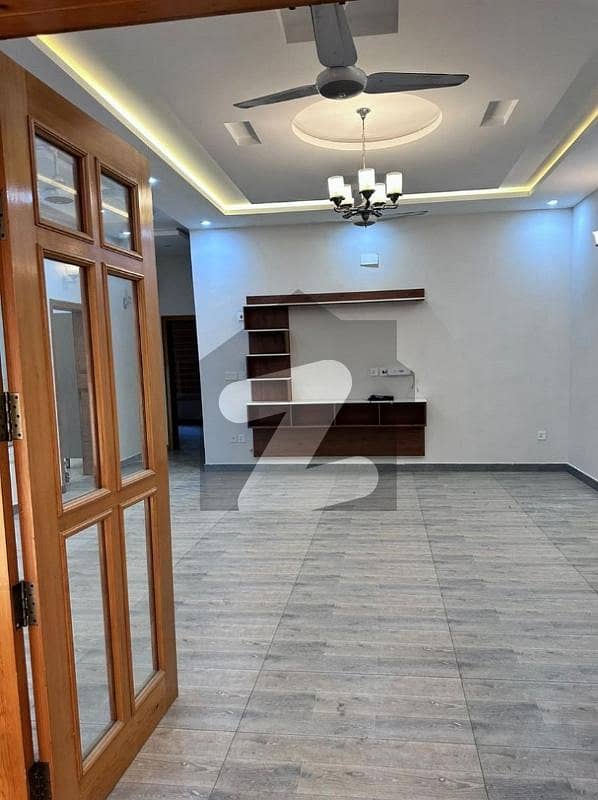 14 Marla Upper Portion For Rent