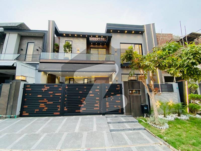 Facing Park House For sale Is Readily Available In Prime Location Of Royal Orchard - Block C Facing Park House For sale Is Readily Available In Prime Location Of Royal Orchard - Block C