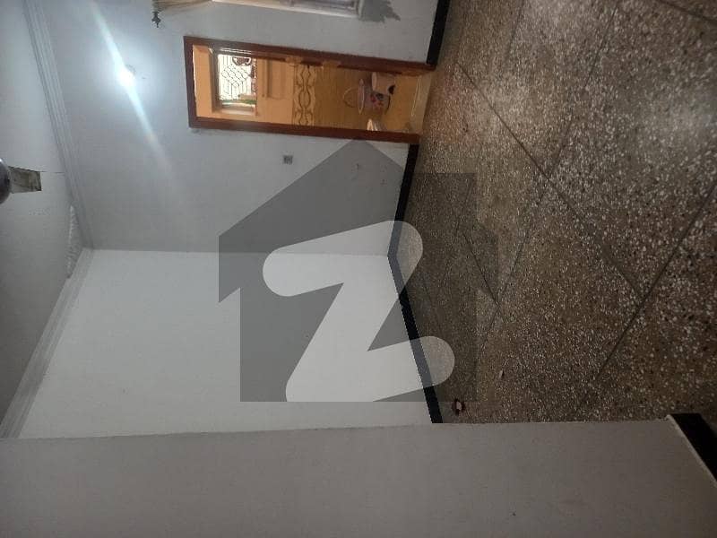 I-8 Upper Portion For Rent I-8 Upper Portion For Rent