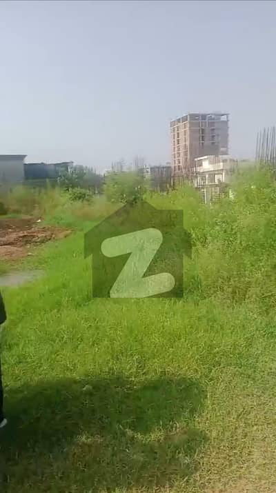 ایچ ۔ 13 اسلام آباد میں 1 کنال کمرشل پلاٹ 4.8 کروڑ میں برائے فروخت۔