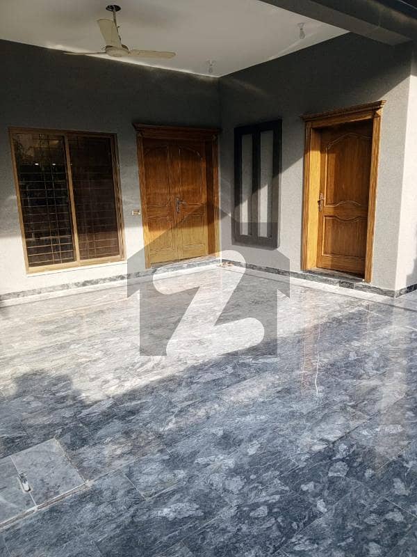 ڈی ایچ اے فیز 6 ڈیفنس (ڈی ایچ اے),لاہور میں 4 کمروں کا 10 مرلہ مکان 5.25 کروڑ میں برائے فروخت۔