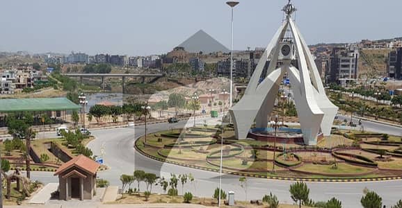 3 Side Corner Plus Blvd On Main Expressway 220 Feet Wide Road