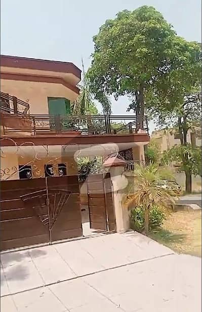 10 Marla Corner House for Rent DHA Phase 4 Lahore (Normal Rent) Rent: Market Competitive / Normal Rent Location: DHA Phase 4, Lahore