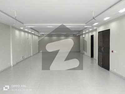 08 MARLA BRAND NEW OFFICE 4TH FLOOR WITH ELEVATOR EXCELLENT LOCATION