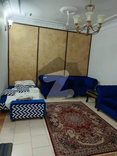 پی ای سی ایچ ایس بلاک 2 پی ای سی ایچ ایس,جمشید ٹاؤن,کراچی میں 3 کمروں کا 7 مرلہ فلیٹ 3.2 کروڑ میں برائے فروخت۔