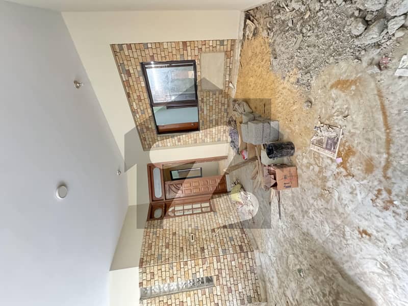 Beautiful 200 Yards Well Maintained House Beautiful 200 Yards Well Maintained House
